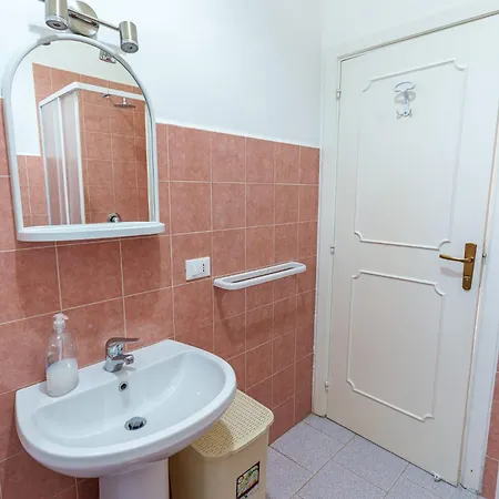 Casa Riviera Di Chiaia *