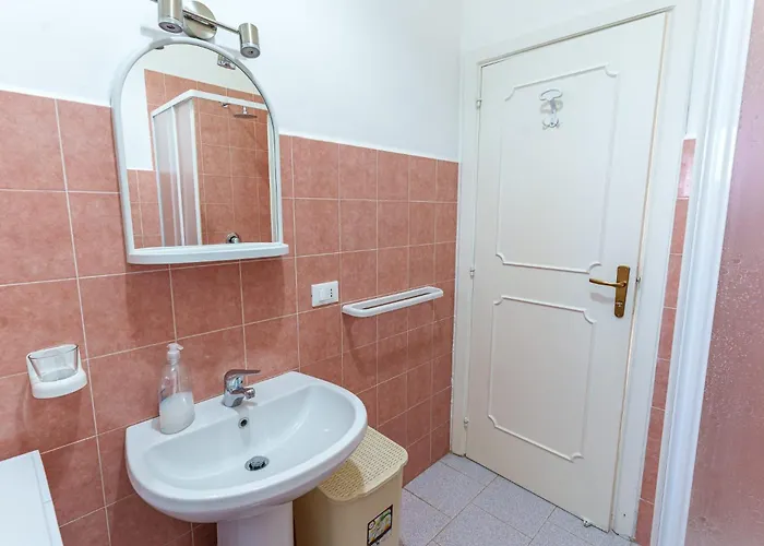 Casa Riviera Di Chiaia *